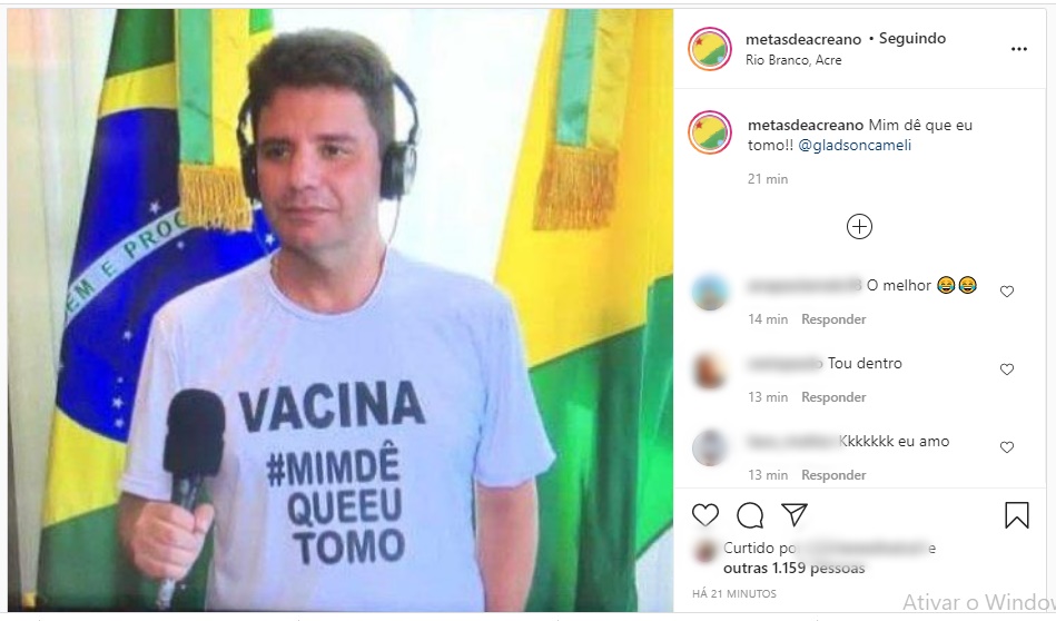 Gladson aparece com camisa estampando seu bordão sobre a vacina: “Mim dê que eu tomo”