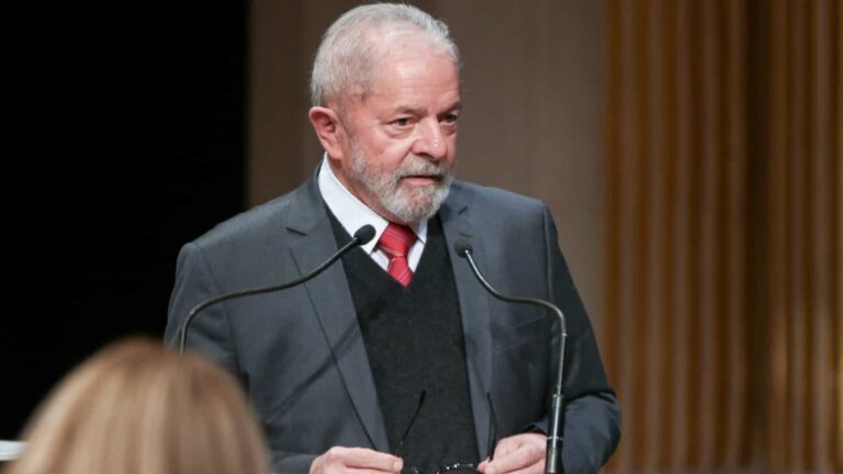 Fachin mantém decisão que anulou processos da Lava Jato e tornou Lula elegível