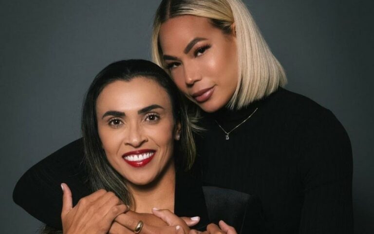 Marta anuncia que irá casar com Toni Deion, sua companheira