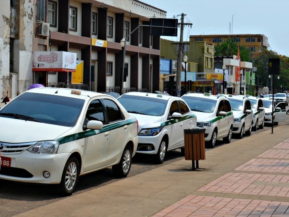 Após polêmica dos ônibus, busca por táxi compartilhado em Rio Branco tem aumento de 40% Após polêmica dos ônibus, busca por táxi compartilhado em Rio Branco tem aumento de 40%