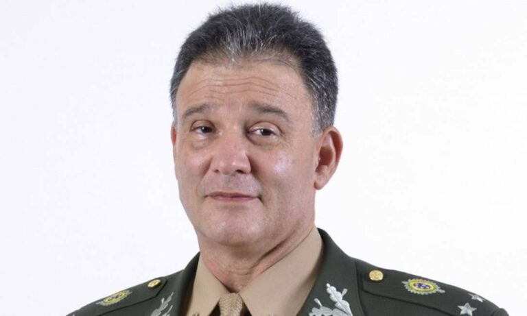 Diretor responsável pelo Enem morre de Covid-19 em meio a pressões pelo adiamento do exame, marcado para domingo