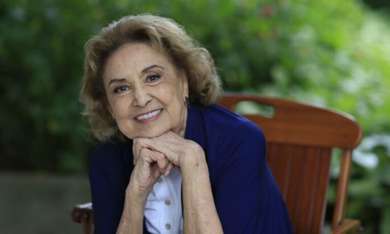 Atriz Eva Wilma está internada na UTI e luta contra câncer no ovário
