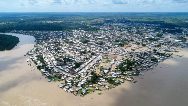 Em transbordamento, rios do interior seguem subindo e desabrigando famílias no AC