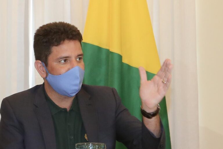 Com saúde em colapso, Gladson Cameli desiste de decretar lockdown no Acre