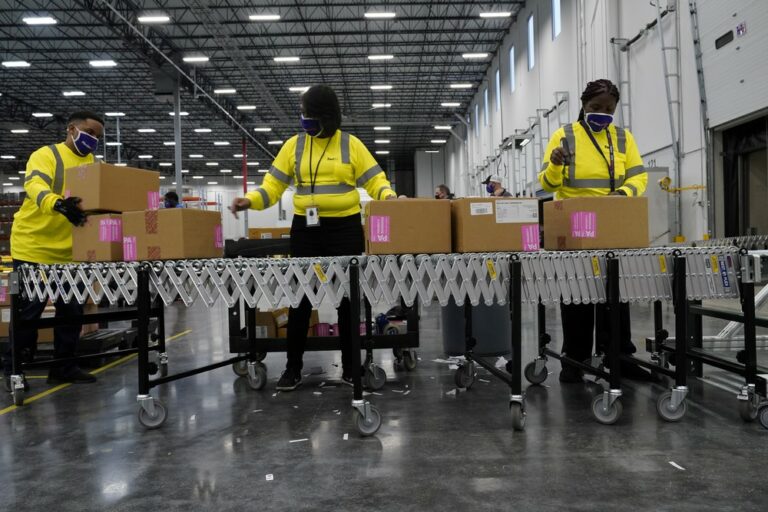 Veja 30 funções com salários que mais subiram e caíram entre 2020 e 2021