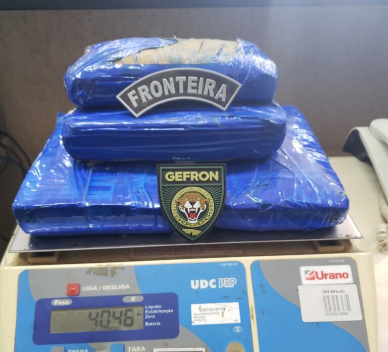 Gefron apreende cocaína em veículo que era transportado sobre caminhão na BR-317