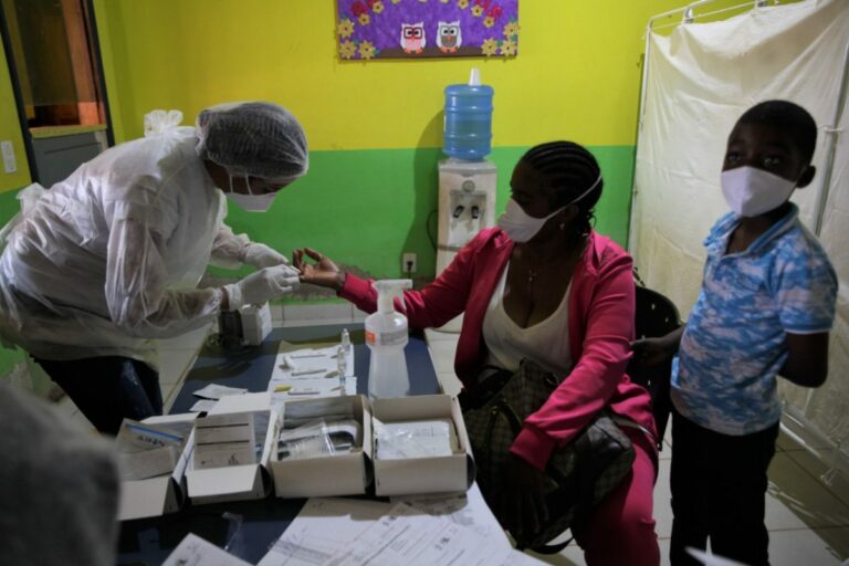 Estado envia 600 testes para covid a serem utilizados em imigrantes na fronteira