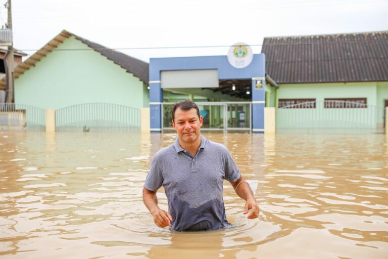 Deputado Roberto Duarte visita áreas alagadas em Tarauacá e Feijó