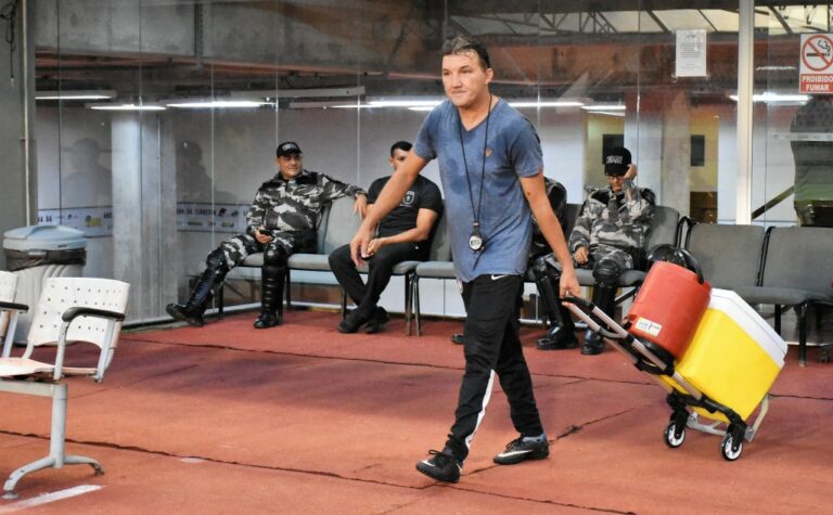 Futebol do Acre: Náuas cancela início da pré-temporada após decreto