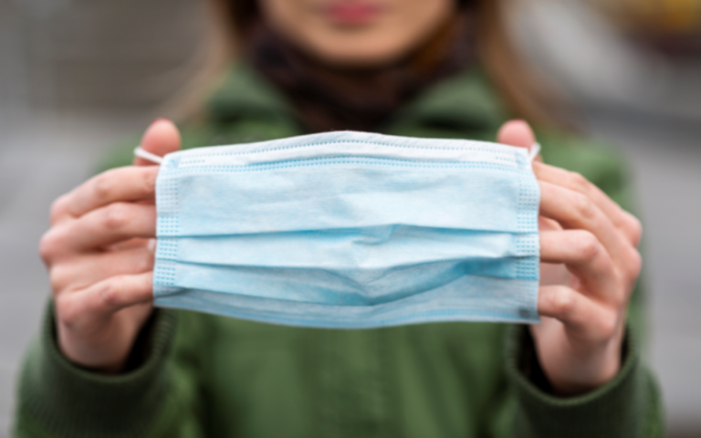 Prefeito decreta multa de mais de R$ 100,00 para quem for pego sem máscara em CZS 