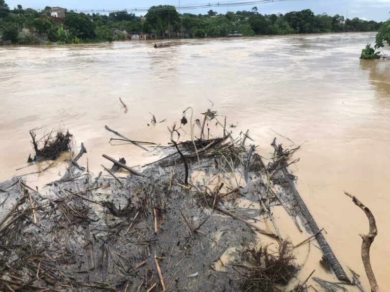 Rio Iaco atinge nível máximo dos últimos anos e passa de 17m nesta quarta-feira