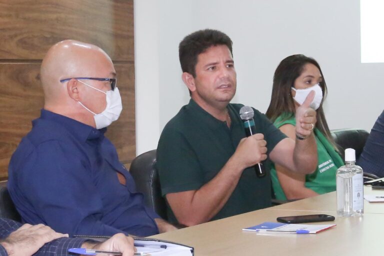 Governo, prefeitura e federações discutem ações para amenizar prejuízos causados por enchentes