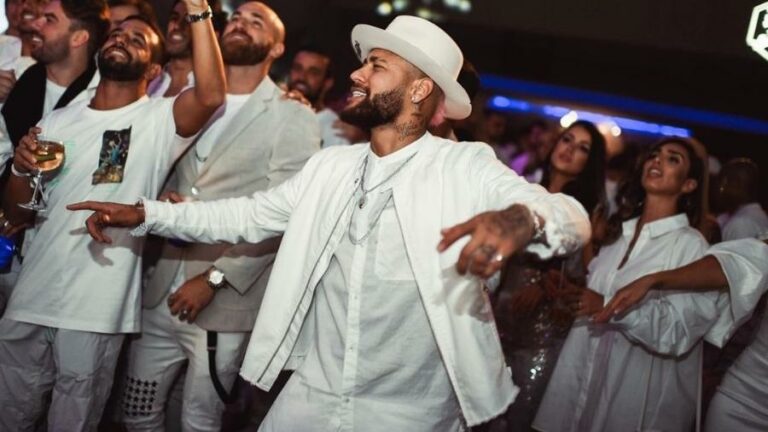 “Baladas são indispensáveis para o meu equilíbrio”, afirma Neymar