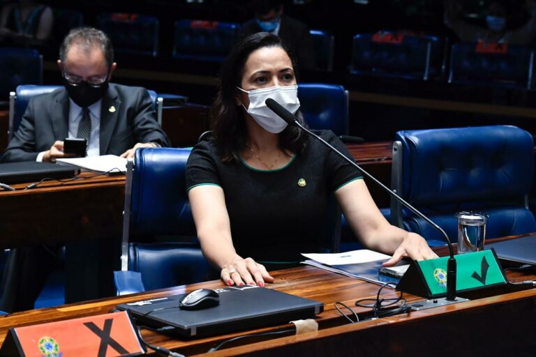 Mailza Gomes pede socorro a ministro da Saúde para ajudar a população do Acre