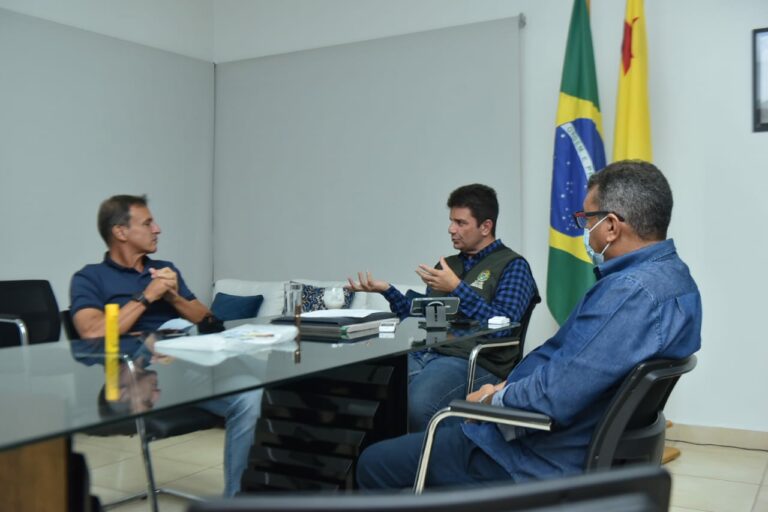 Gladson pede apoio de Bittar, como relator do orçamento, para envio de recursos extras ao AC