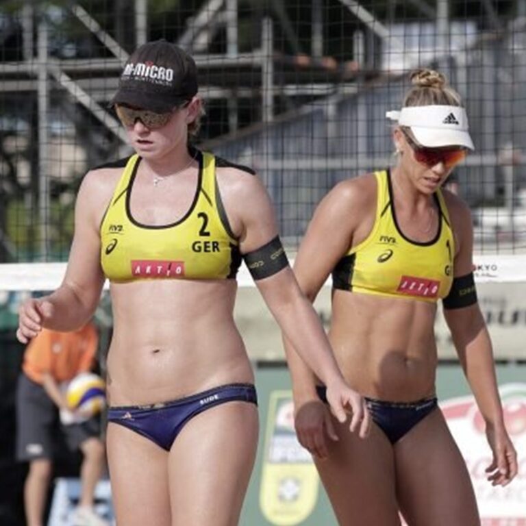 Proibidas de usar biquini, atletas boicotam torneio de vôlei de praia
