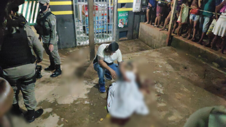 Jovem é executado a tiros na frente da própria distribuidora na Avenida Sobral