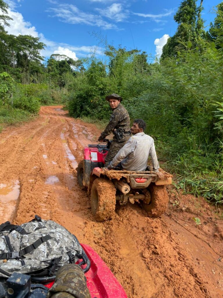 Debilitado, homem é resgatado pela PM após ficar 5 dias perdido em mata no Acre