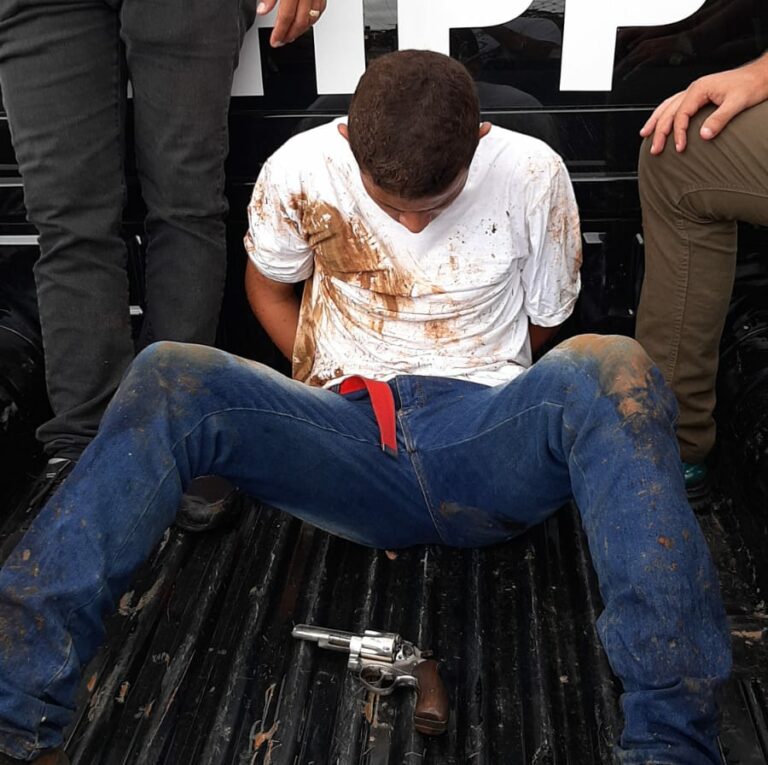 Criminoso rouba moto, atira contra vítima e acaba preso em Rio Branco
