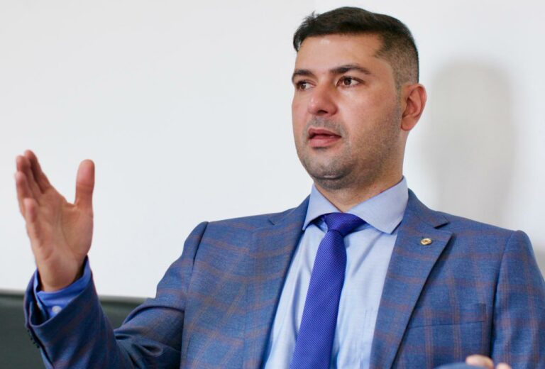 Nicolau Júnior pede que MS envie médicos para atuar em Cruzeiro do Sul