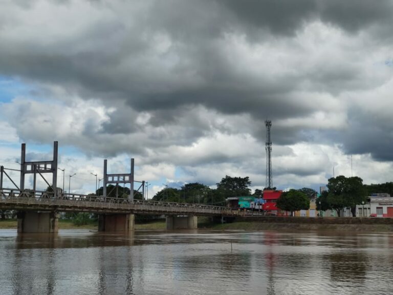 Rio Acre amanhece a 24 centímetros da cota de transbordamento na Capital