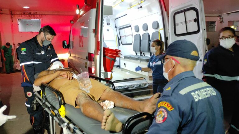 Dupla em moto tenta matar homem na Baixada da Sobral e rouba outro veículo durante fuga