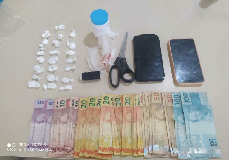 Três pessoas são presas e droga apreendida em residência de Feijó