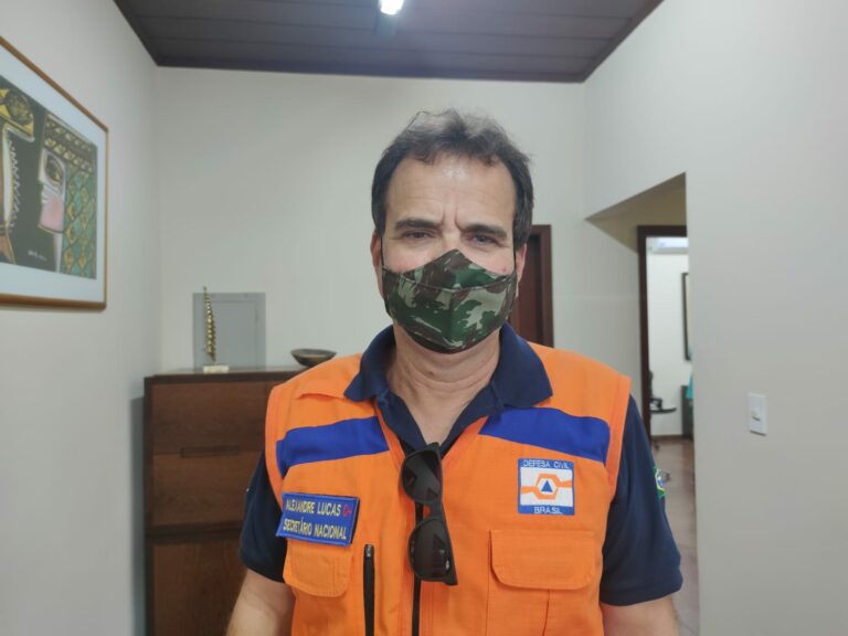 Secretário nacional diz que atingidos pelas cheias no AC receberão assistência