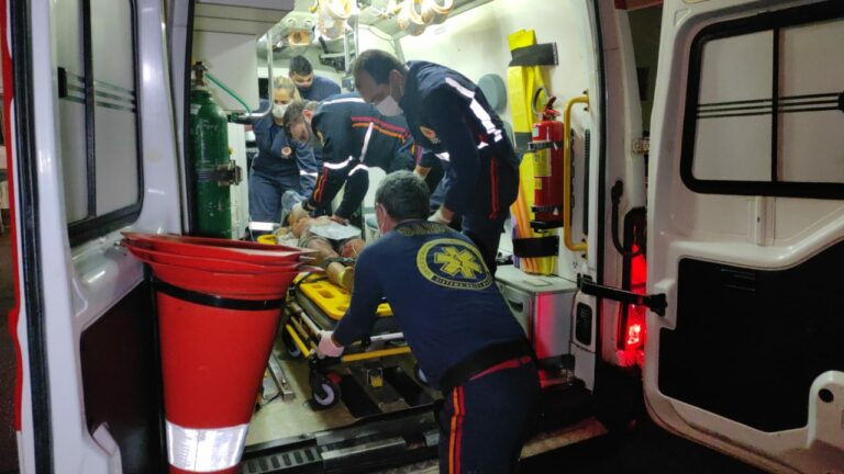 Moradora de rua é atacada e assassinada com 3 facadas no bairro da Base