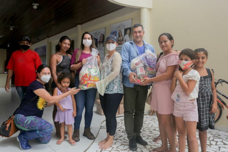 Deputado Jesus Sérgio ajuda população atingida pela maior enchente do Acre