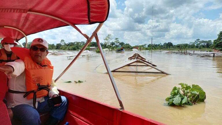 Secretário visita produtores afetados pela alagação em Sena e garante investimentos