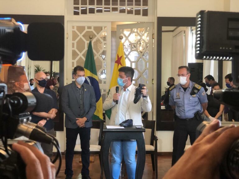 Gladson diz que vai distribuir ‘kichutes’ produzidos no Acre a alunos da rede pública 