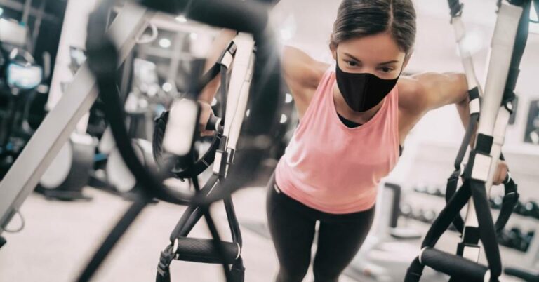 Governo prorroga toque de recolher e autoriza abertura de academias no AM