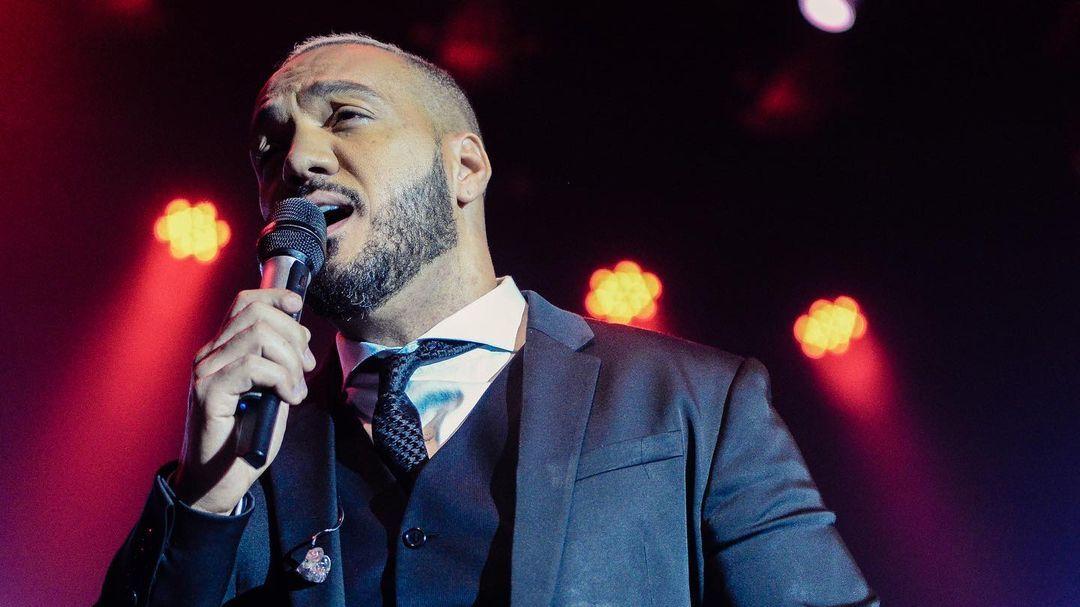 Cantor Belo é preso por show em escola no RJ durante a pandemia
