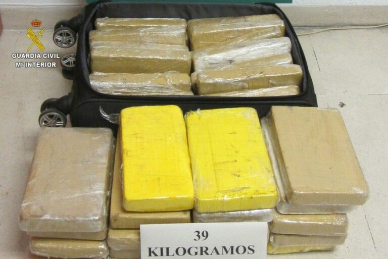 Polícia Federal investiga suspeita de tráfico internacional de drogas em aviões da FAB