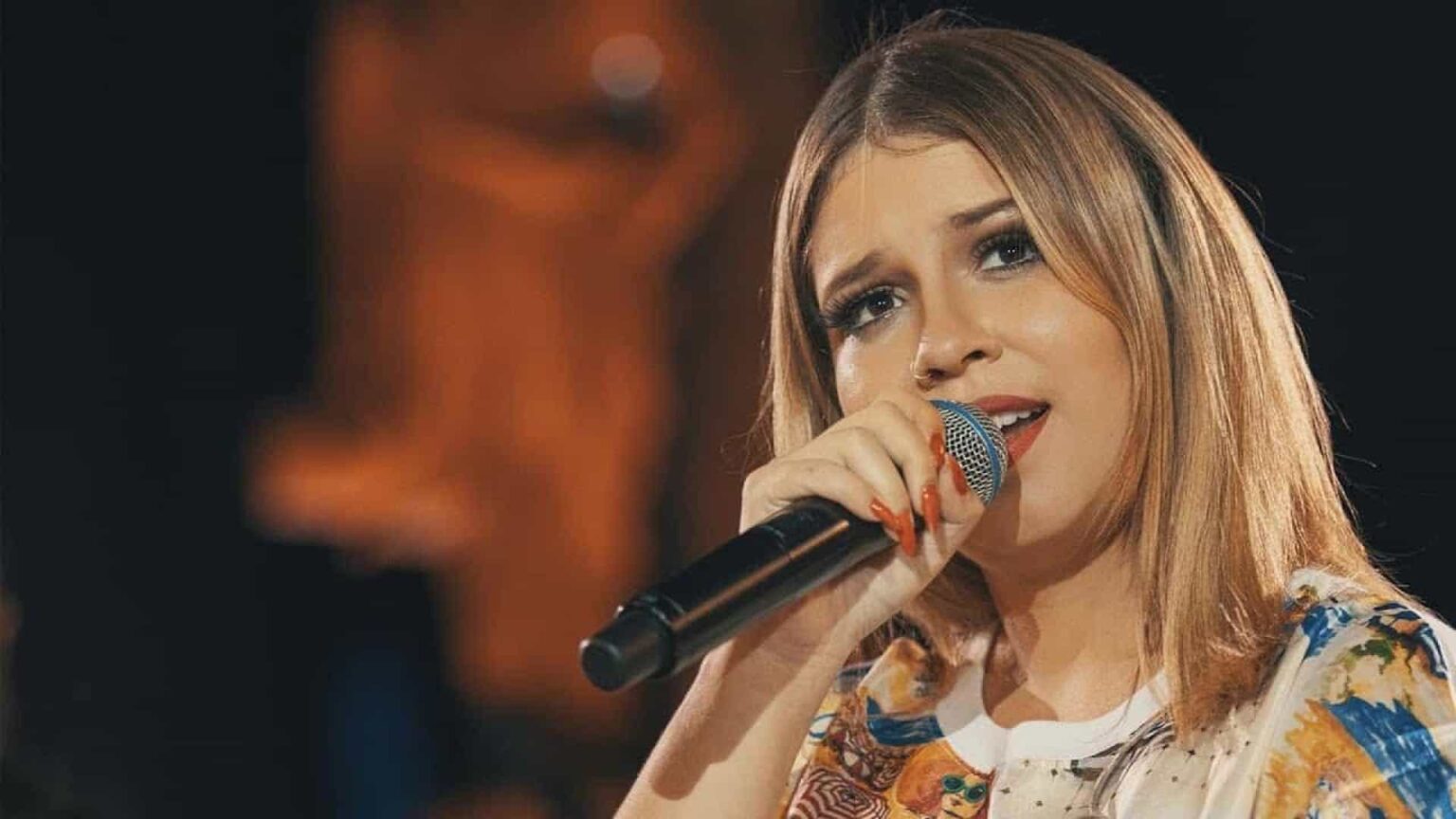 Após morte, Marília Mendonça passa Taylor Swift e Adele como a cantora mais ouvida do mundo no streaming