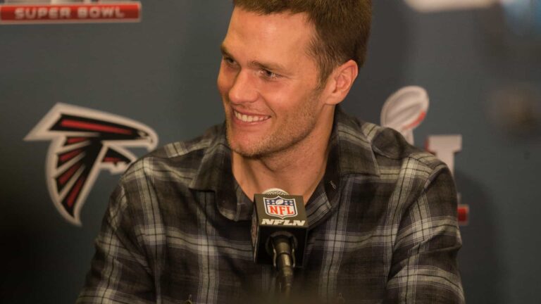 Em seu 10º Super Bowl, Tom Brady faz planos para seguir jogando após os 45 anos