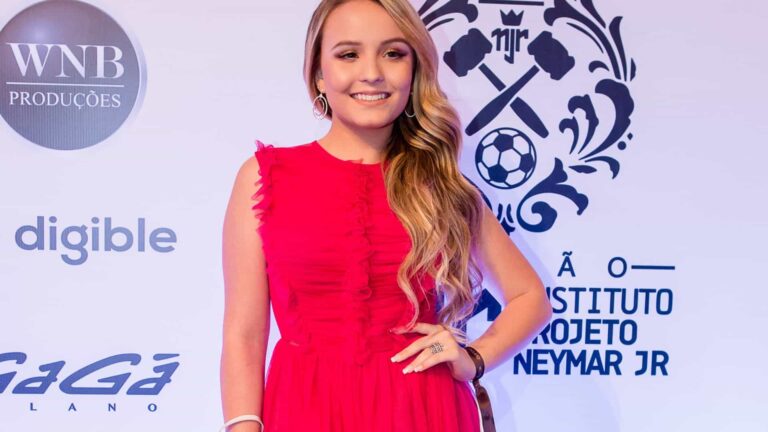 Larissa Manoela diz ter caído em golpe do auxílio emergencial: ‘Punição e justiça’