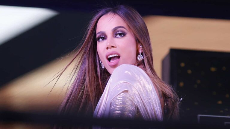 Tatuagem íntima de Anitta pode colocar a vida dela em risco. Entenda