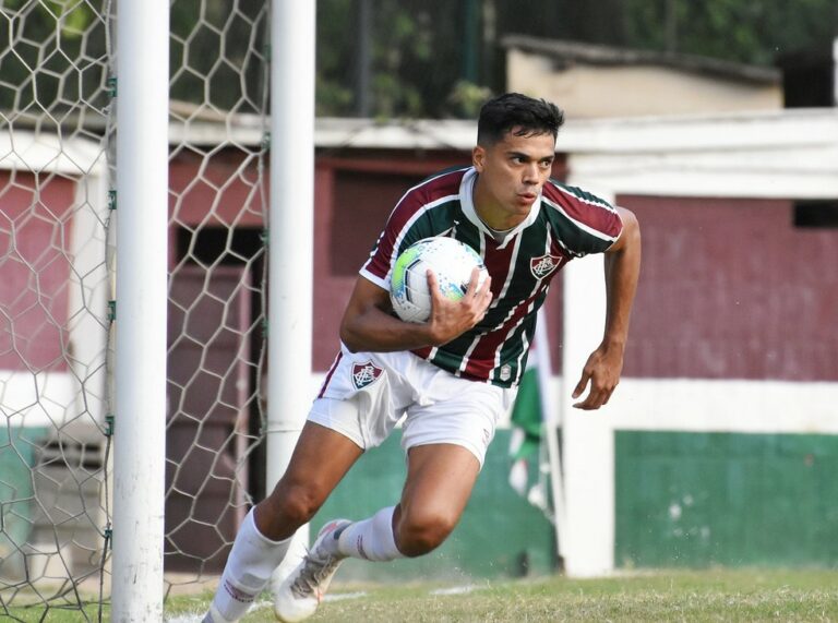 Atacante acreano retorna à Coreia do Sul em busca de sequência na carreira