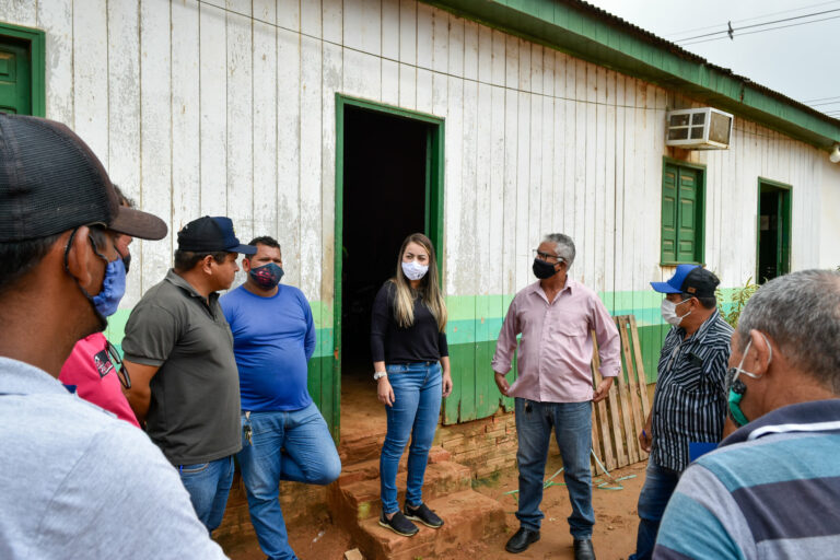 Brasileia: prefeita Fernanda Hassem realiza vistorias no município