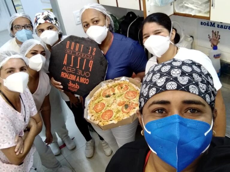 Restaurante no AC entrega pizzas de graça aos profissionais de Saúde do Into