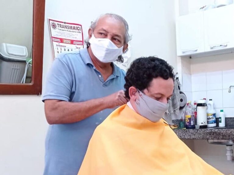 Morre em Rio Branco um dos cabeleireiros mais famosos do bairro 15, Seu Adelson