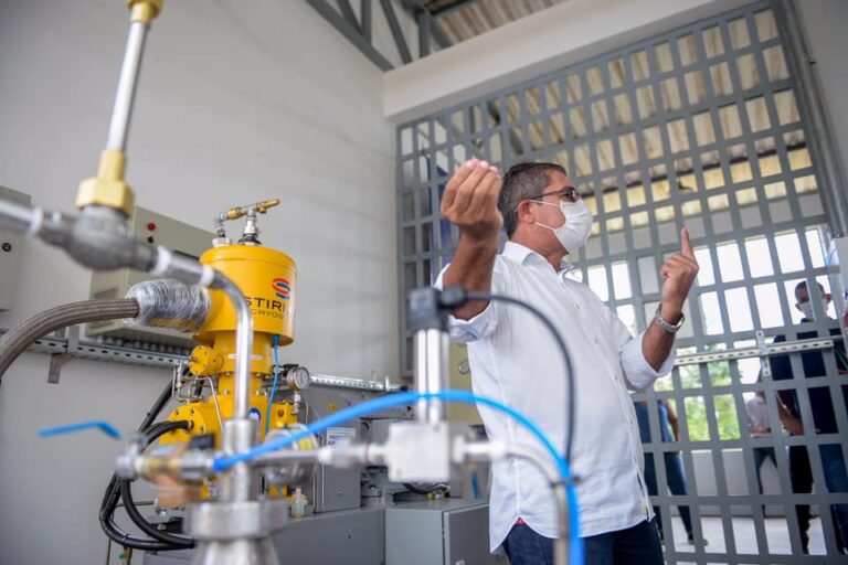 Inauguração de usina de nitrogênio marca despedida de Edivan Azevedo do governo