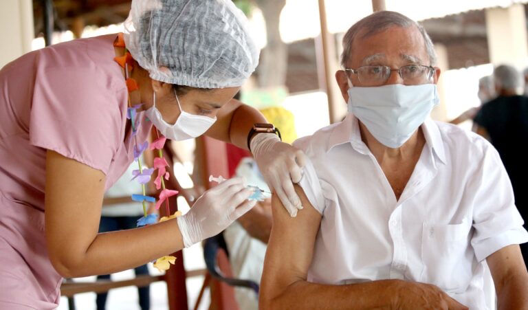 Mais de 5 mil não voltaram para tomar a 2ª dose da vacina contra Covid na Capital