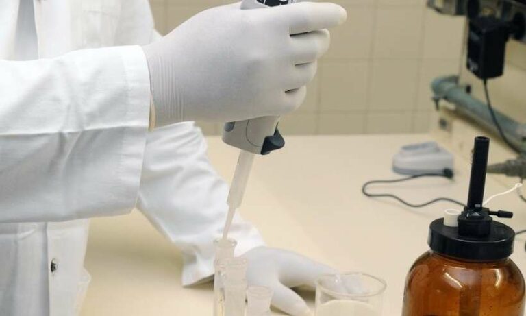 Laboratórios e consultórios poderão funcionar durante lockdown no Acre