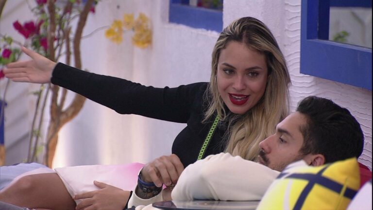No BBB21, Arthur faz revelação sobre Sarah: ‘Confesso que, no início fiquei a fim dela’
