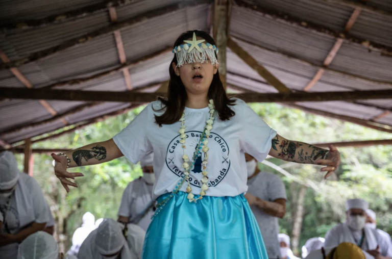 Brasileiros se entregam à religião para aplacar angústia na pandemia