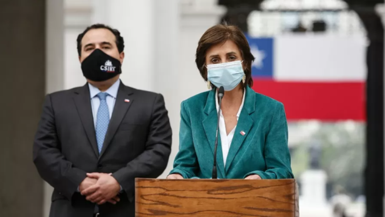 Chile impõe medidas mais duras e taxa de R$ 2 mil para viajantes do Brasil.