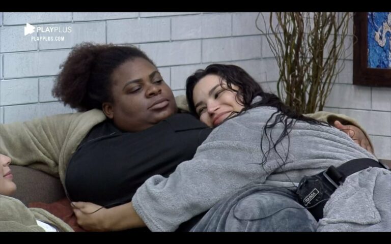 Após A Fazenda, Jojo Todynho e Raíssa Barbosa se reencontram